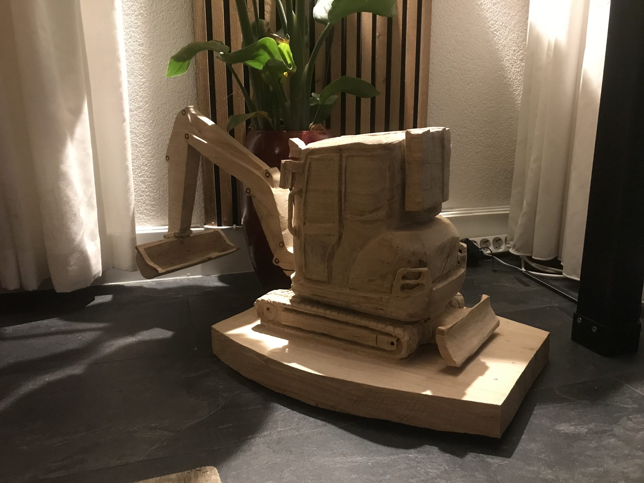 Houten graafmachine foto 1